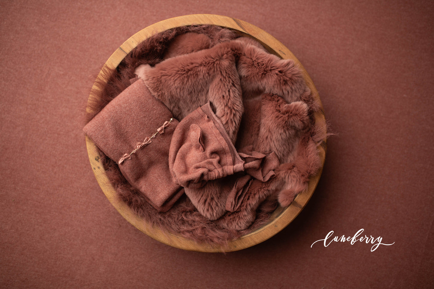 ANTIQUE ROSE Styled Set