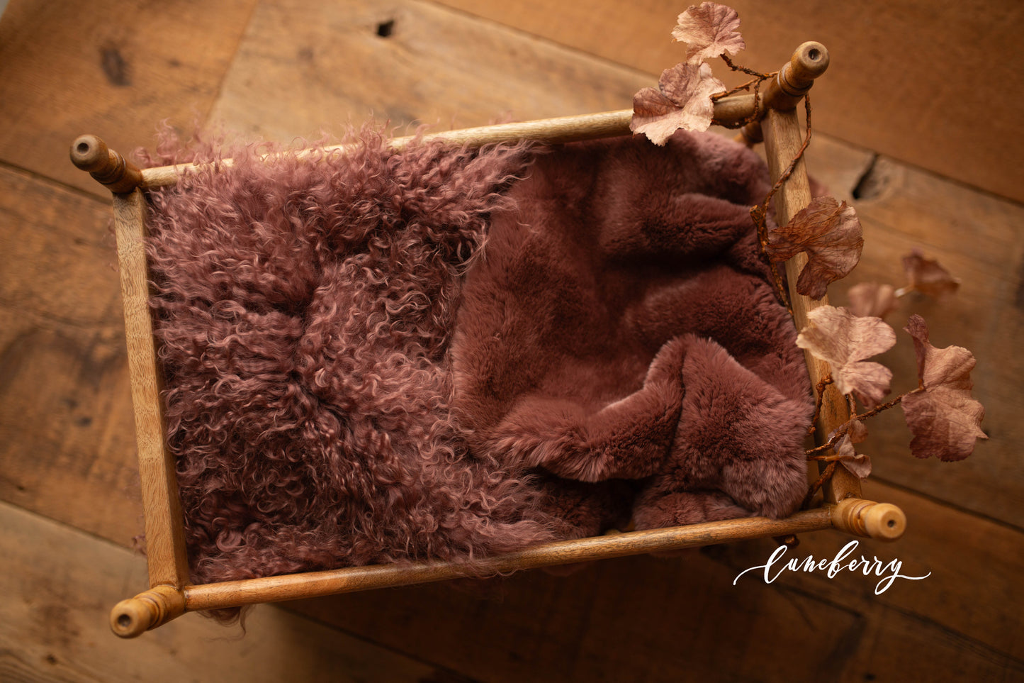ANTIQUE ROSE Sheepskin & Rabbit Fur
