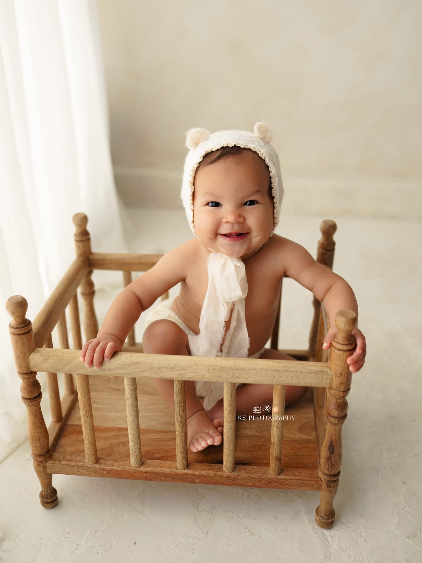 Alysse Spindle Crib - Natural
