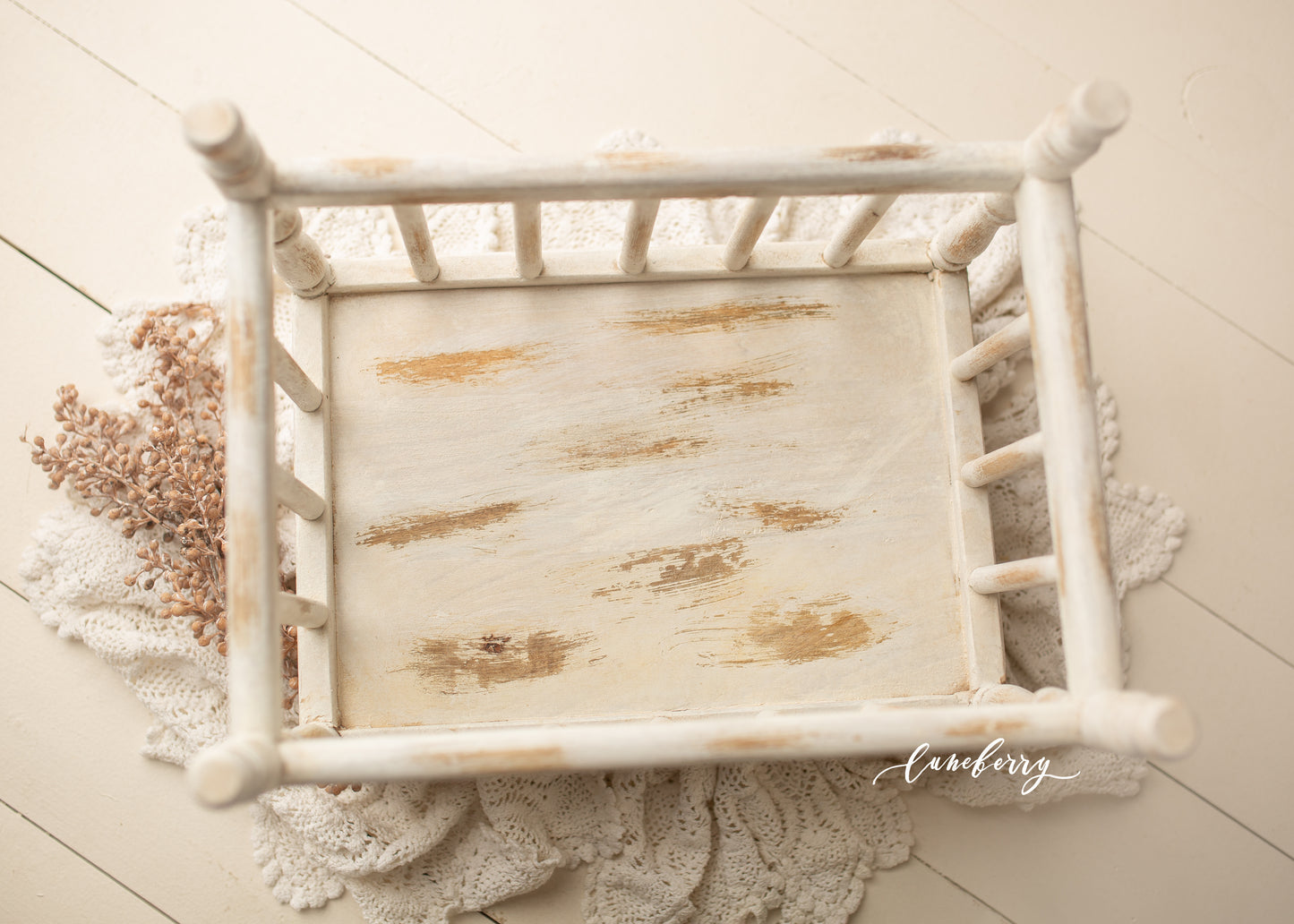 Alysse Spindle Crib - Cream