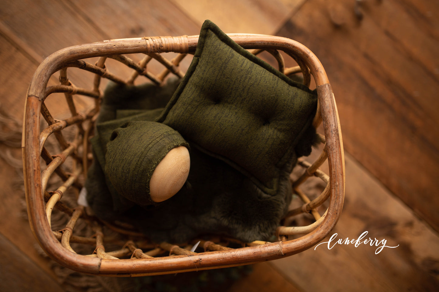 Moss Green Aria Styled Set