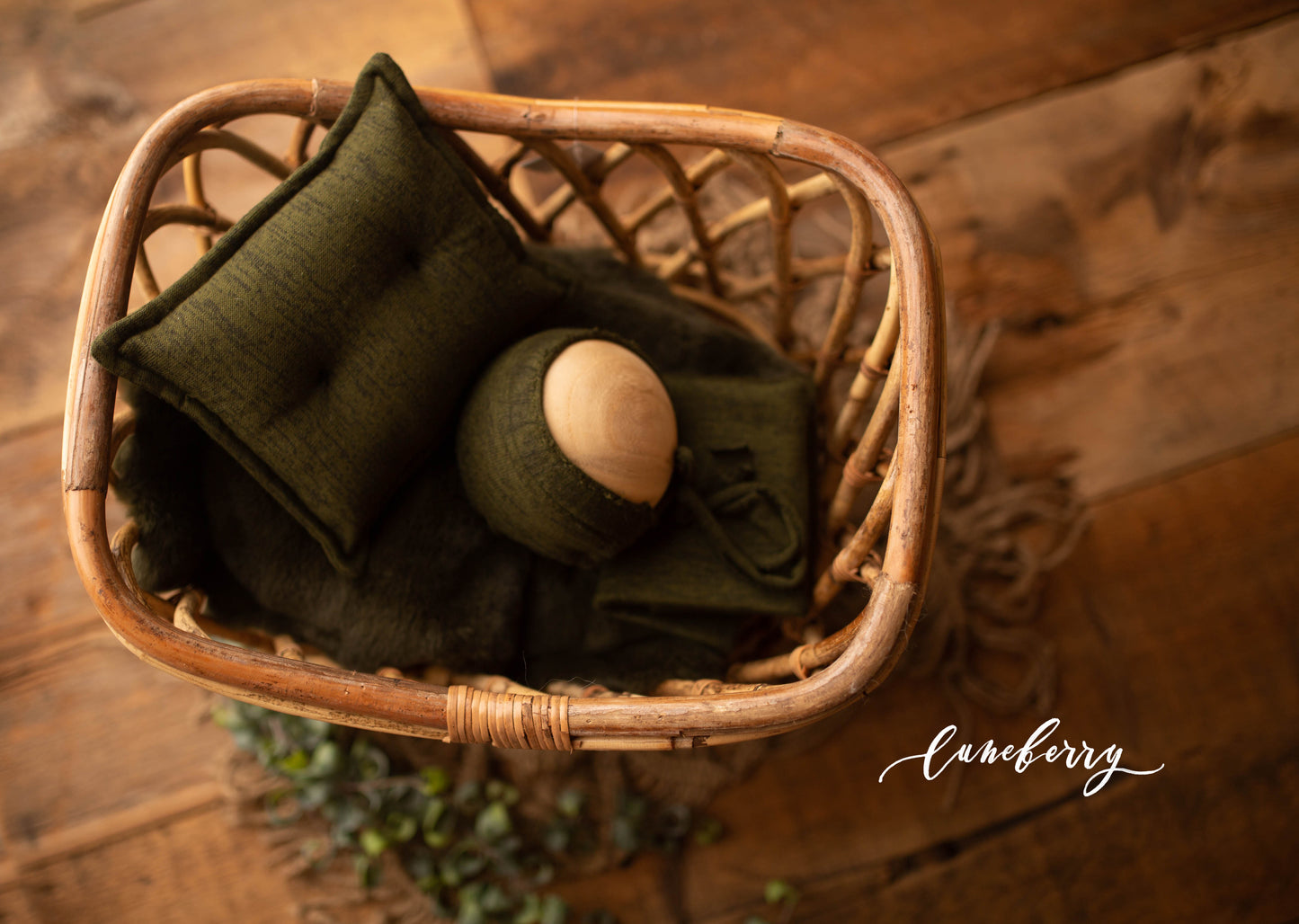 Moss Green Aria Styled Set