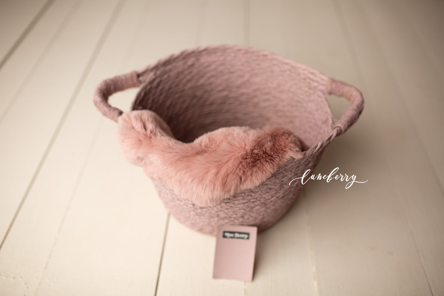 MAE BERRY Itty Bitty Basket- NN Seamless