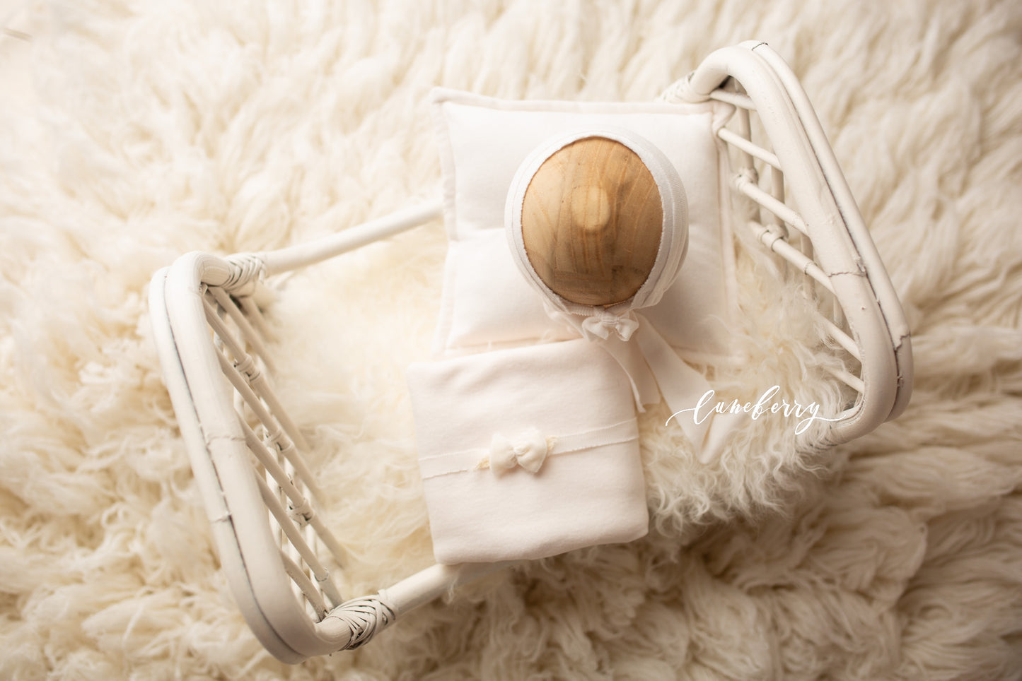 Cream Diamond Bed