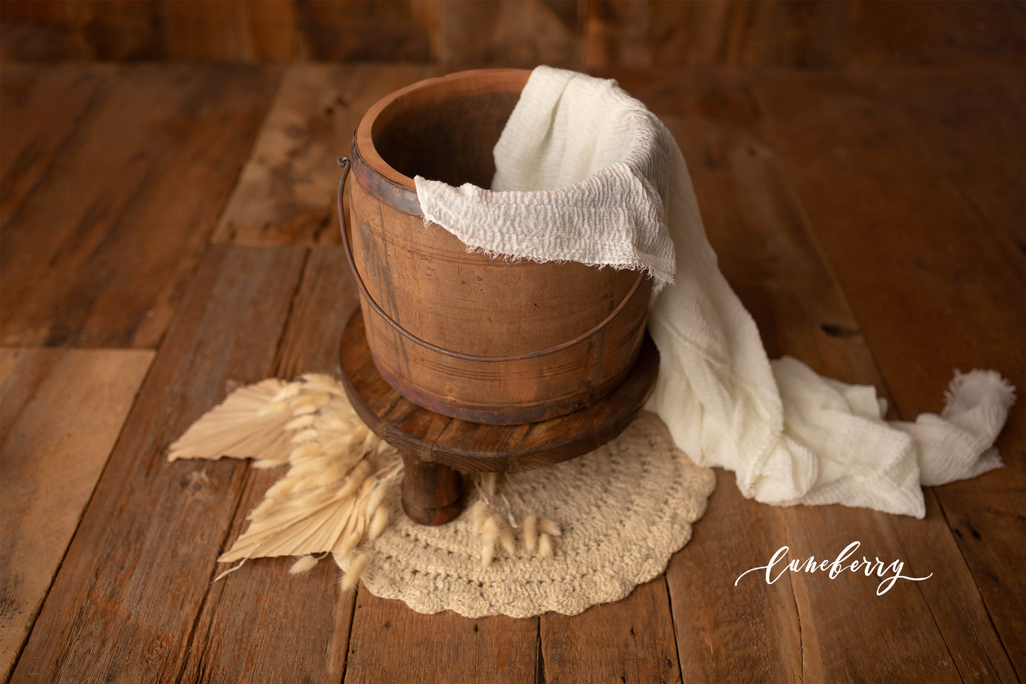Vintage Bucket Styled Set