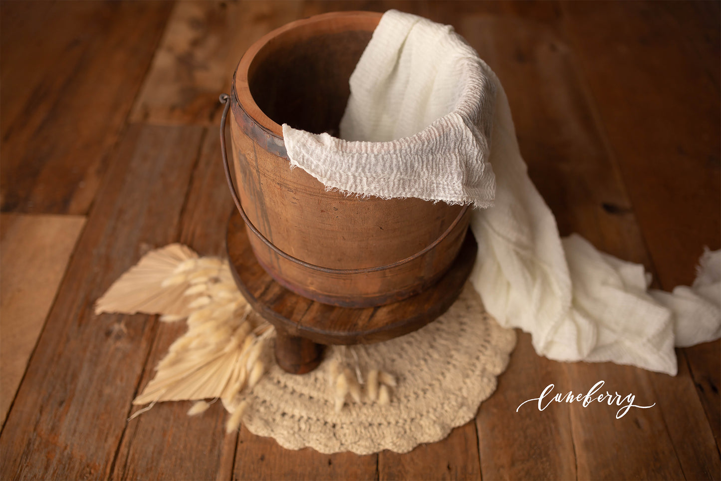 Vintage Bucket Styled Set