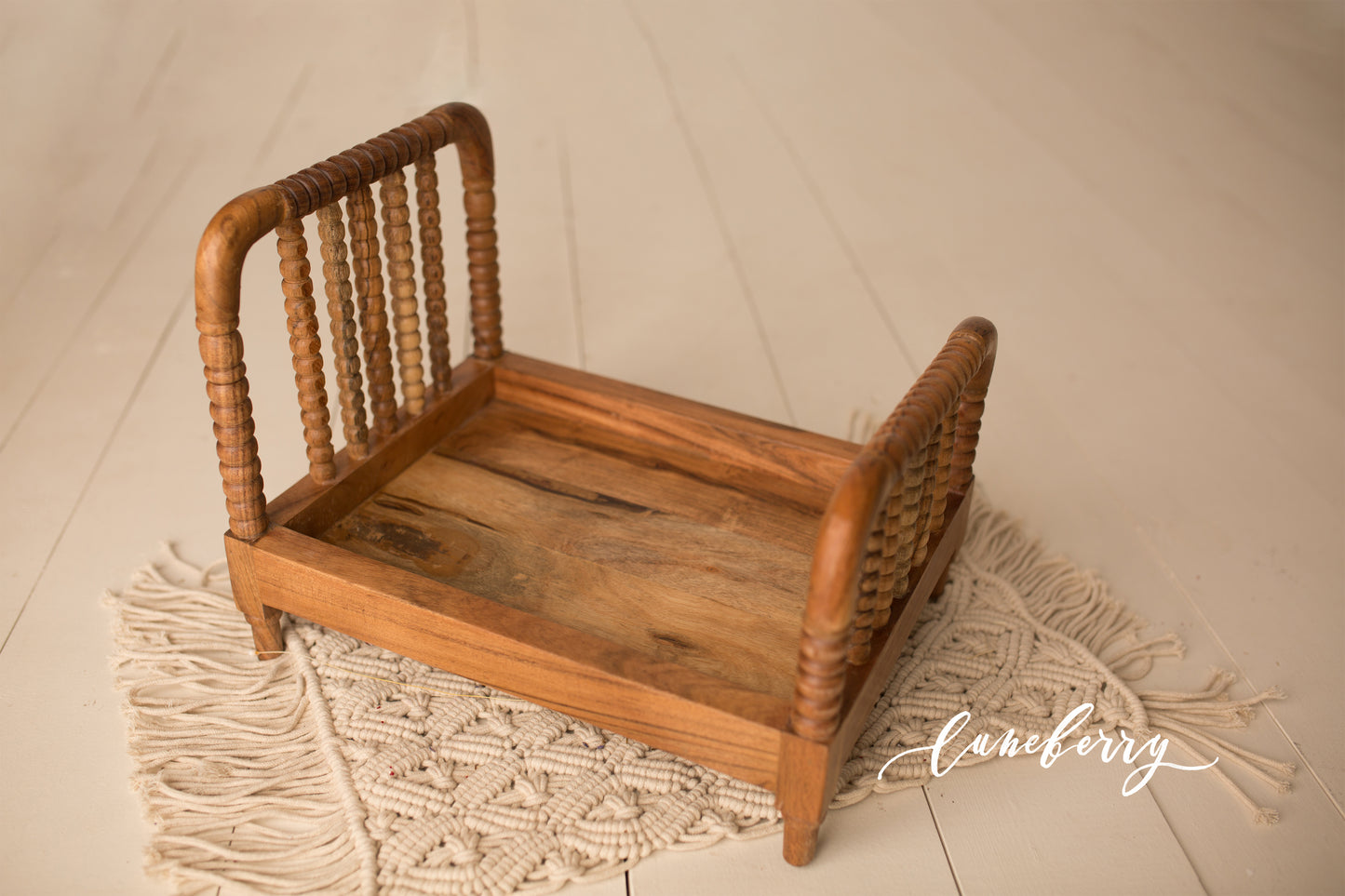 Stella Spindle Bed - Natural