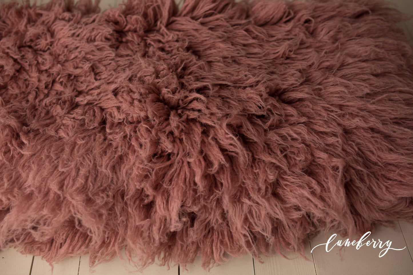 ANTIQUE ROSE Premium Wool Flokati