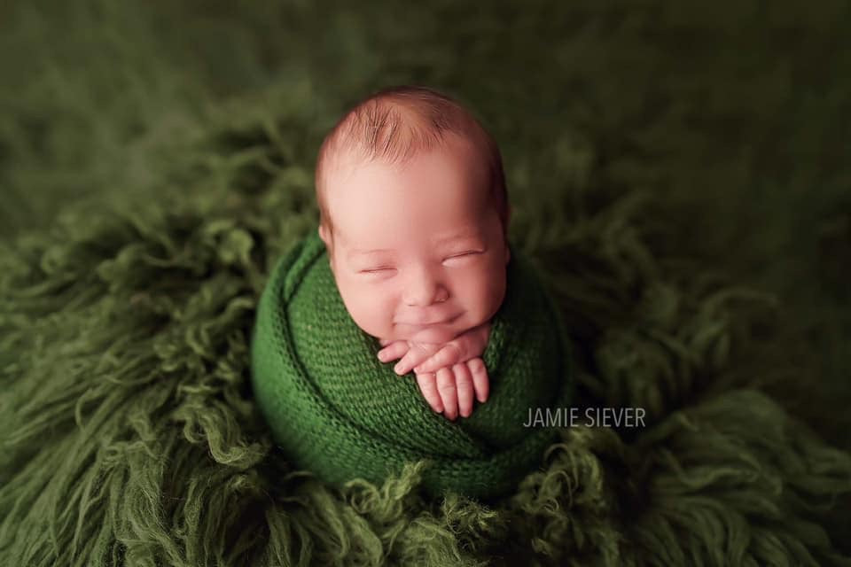 RELENTLESS OLIVE Premium Wool Flokati