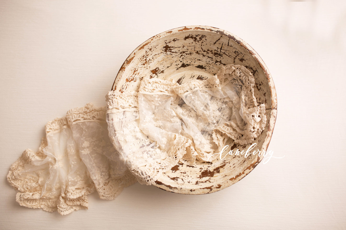 Lace Cream Layer