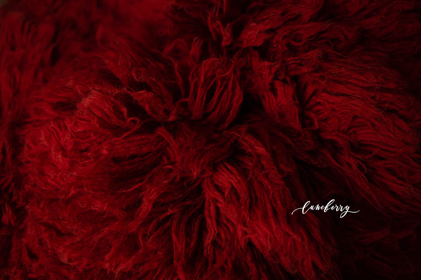 RUBY RED Premium Wool Flokati