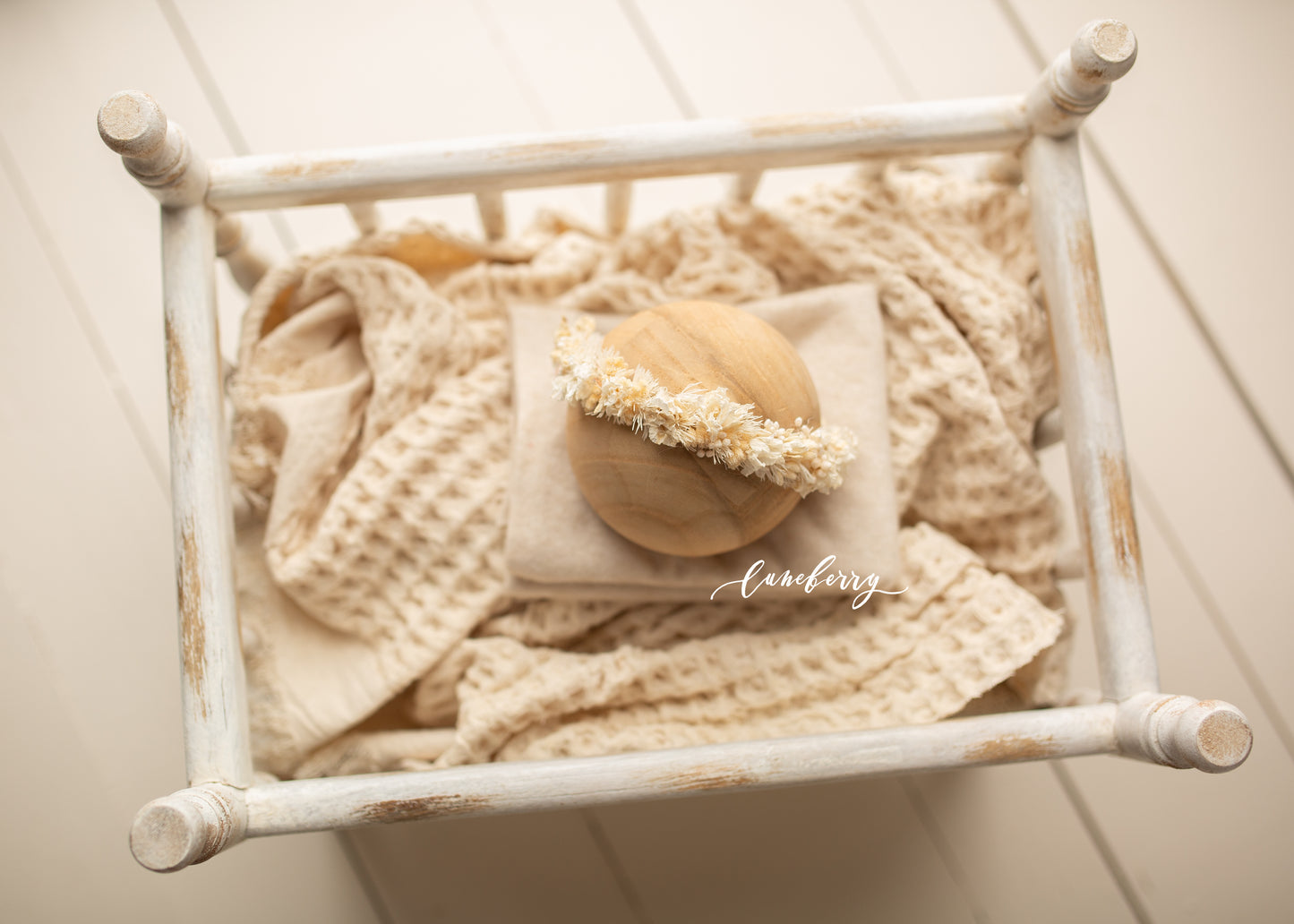 Alysse Spindle Crib Styled Set - Cream
