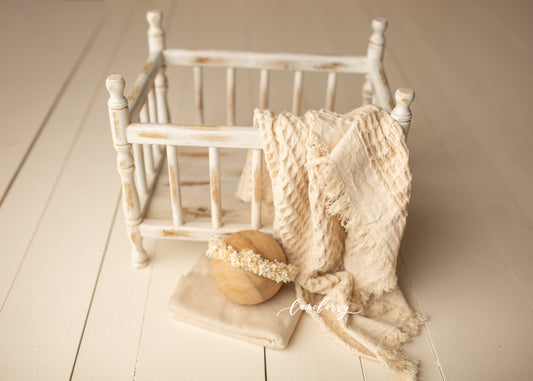Alysse Spindle Crib Styled Set - Cream