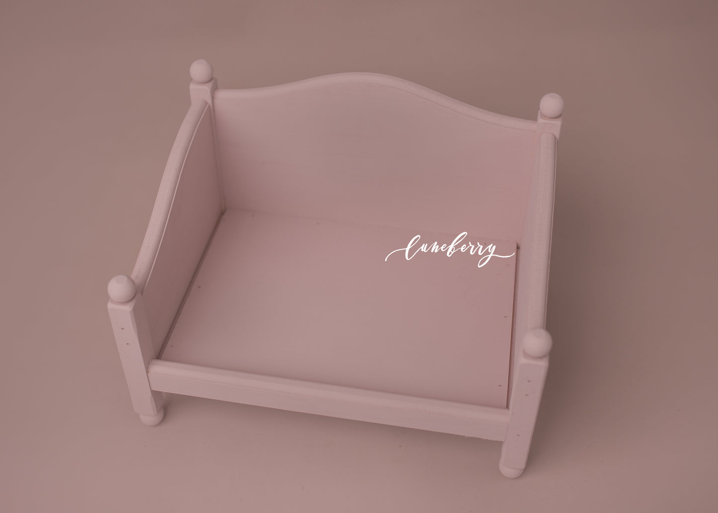 MAE BERRY Wooden Bed- NN Seamless