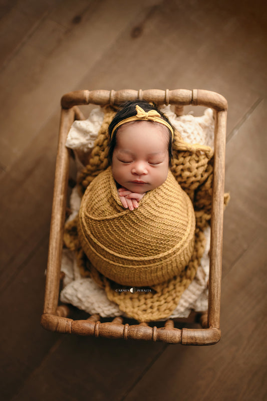 Julia Spindle Crib - Light Natural