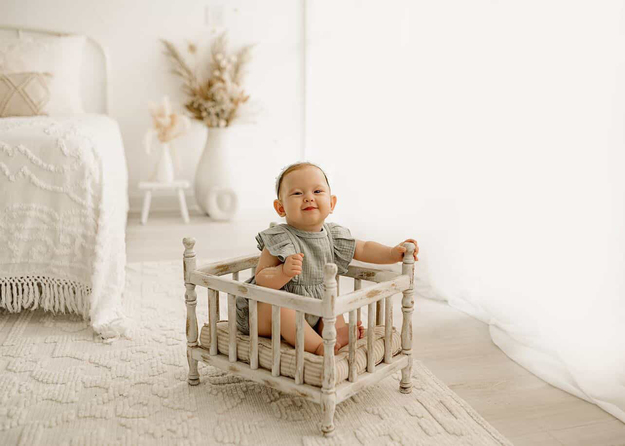 Alysse Spindle Crib - Cream