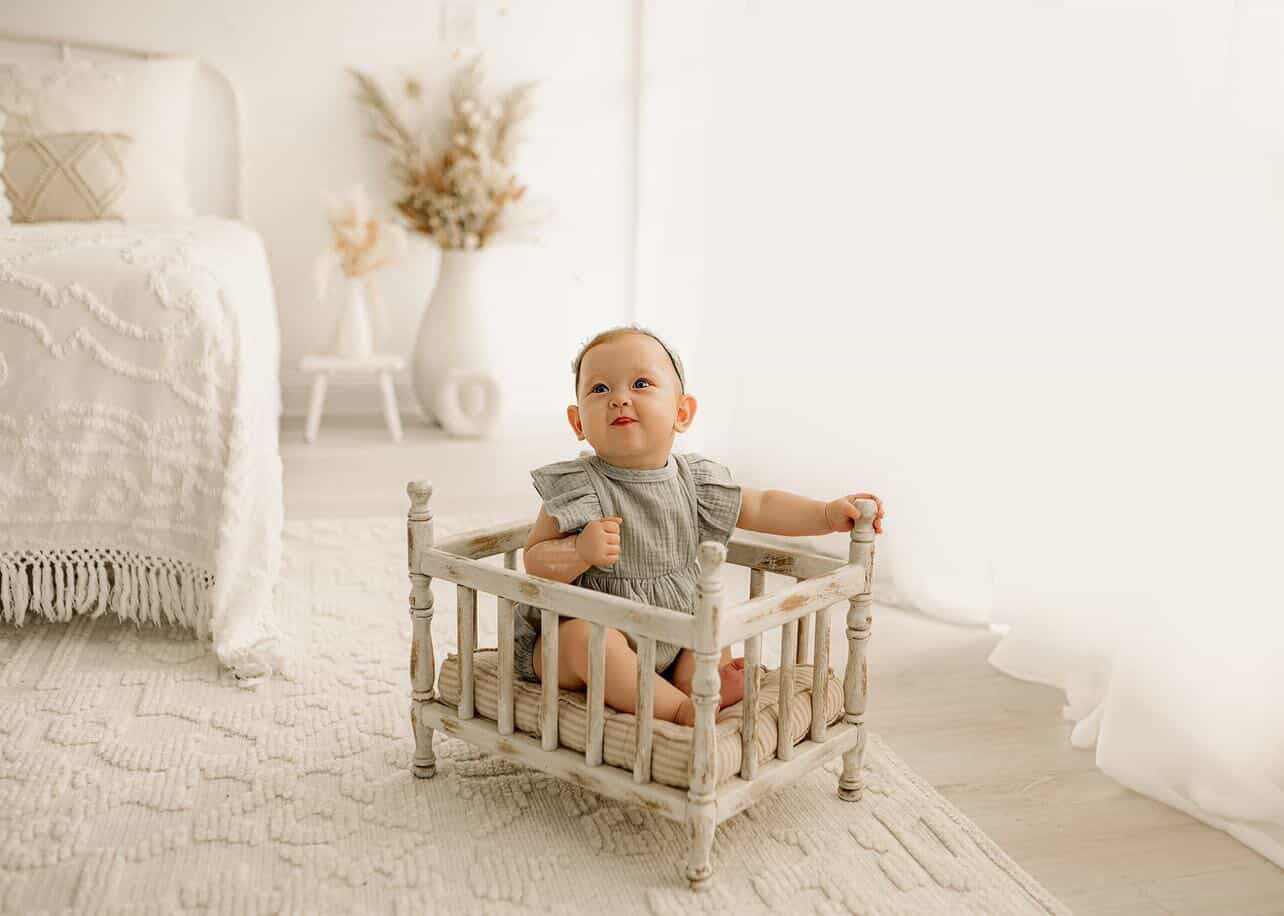 Alysse Spindle Crib - Cream