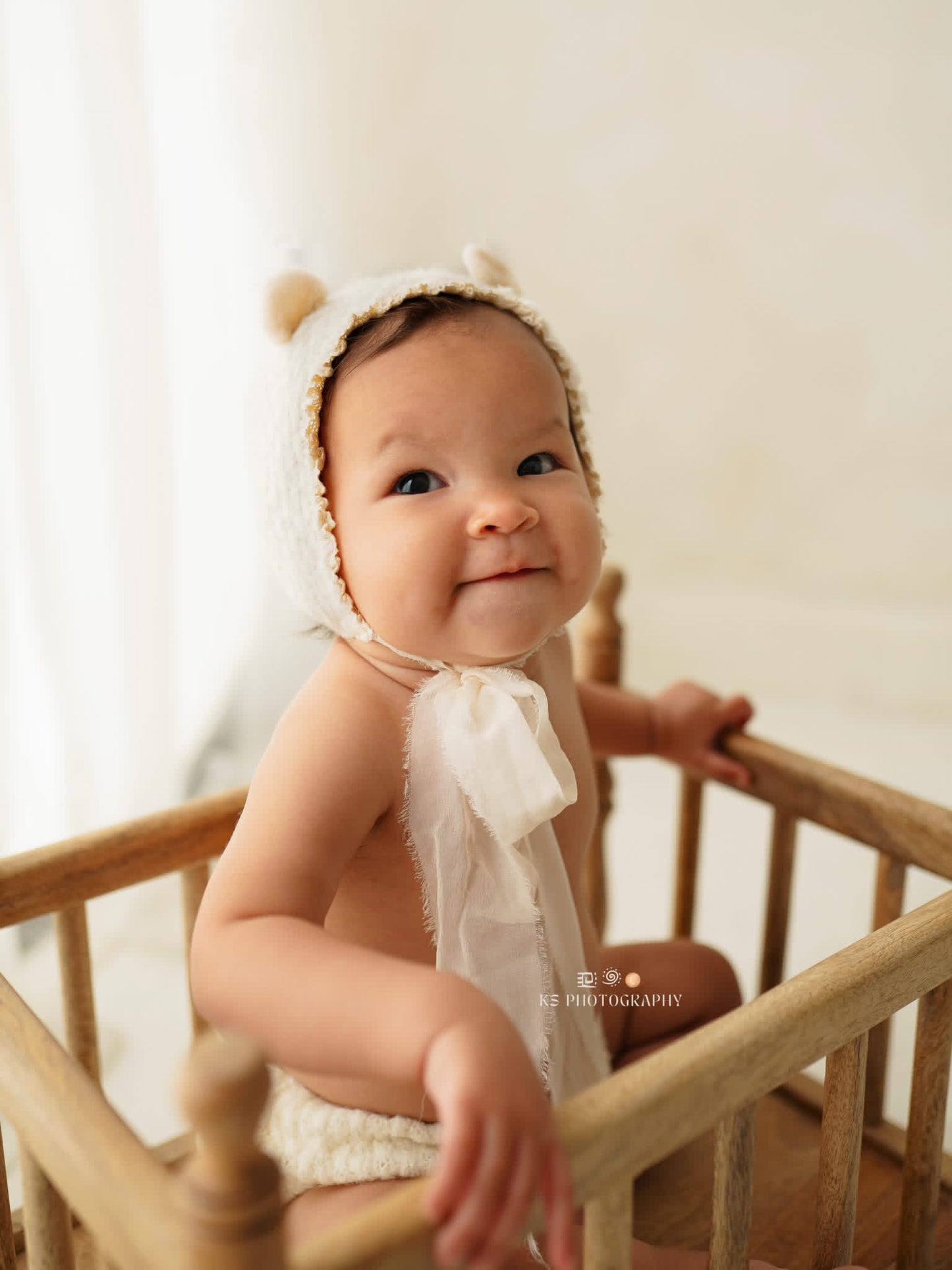 Alysse Spindle Crib - Natural
