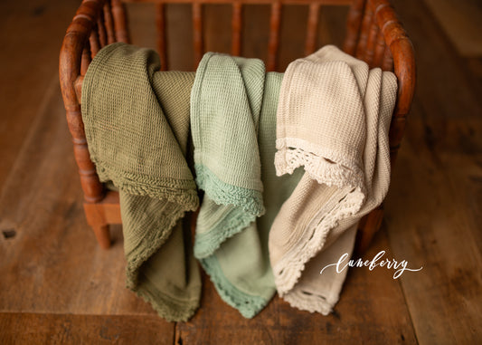 Petite Waffle Lace Layers