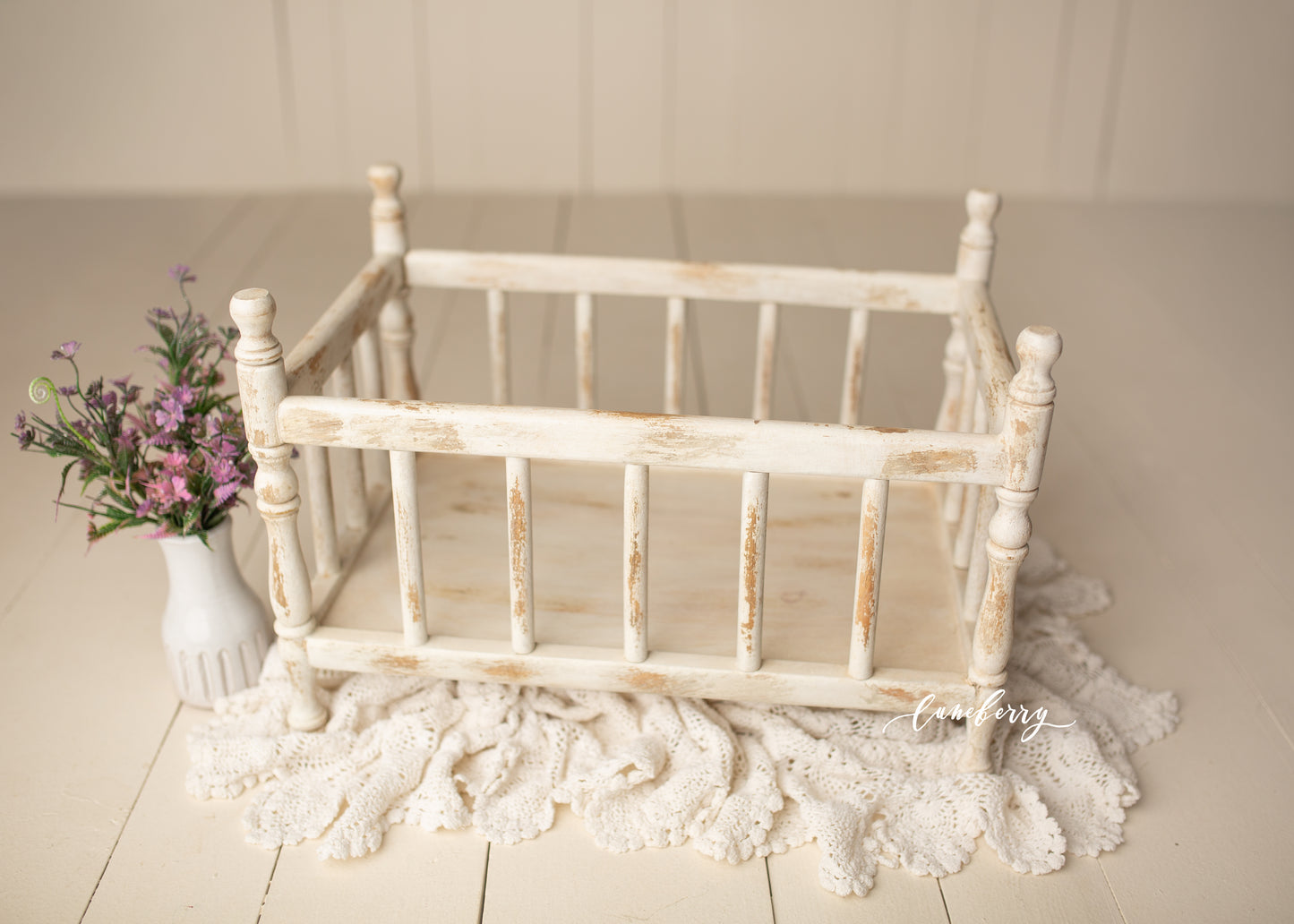 Alysse Spindle Crib - Cream
