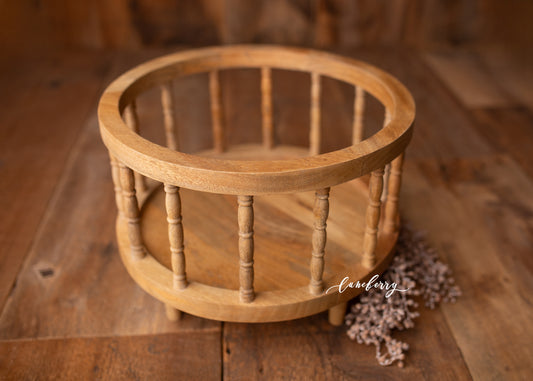 LULLABY Round Spindle Bed