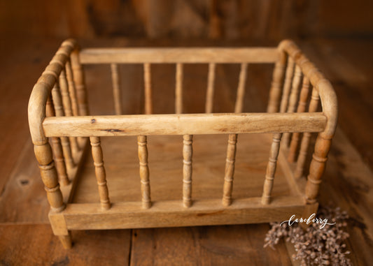 Julia Spindle Crib - Light Natural