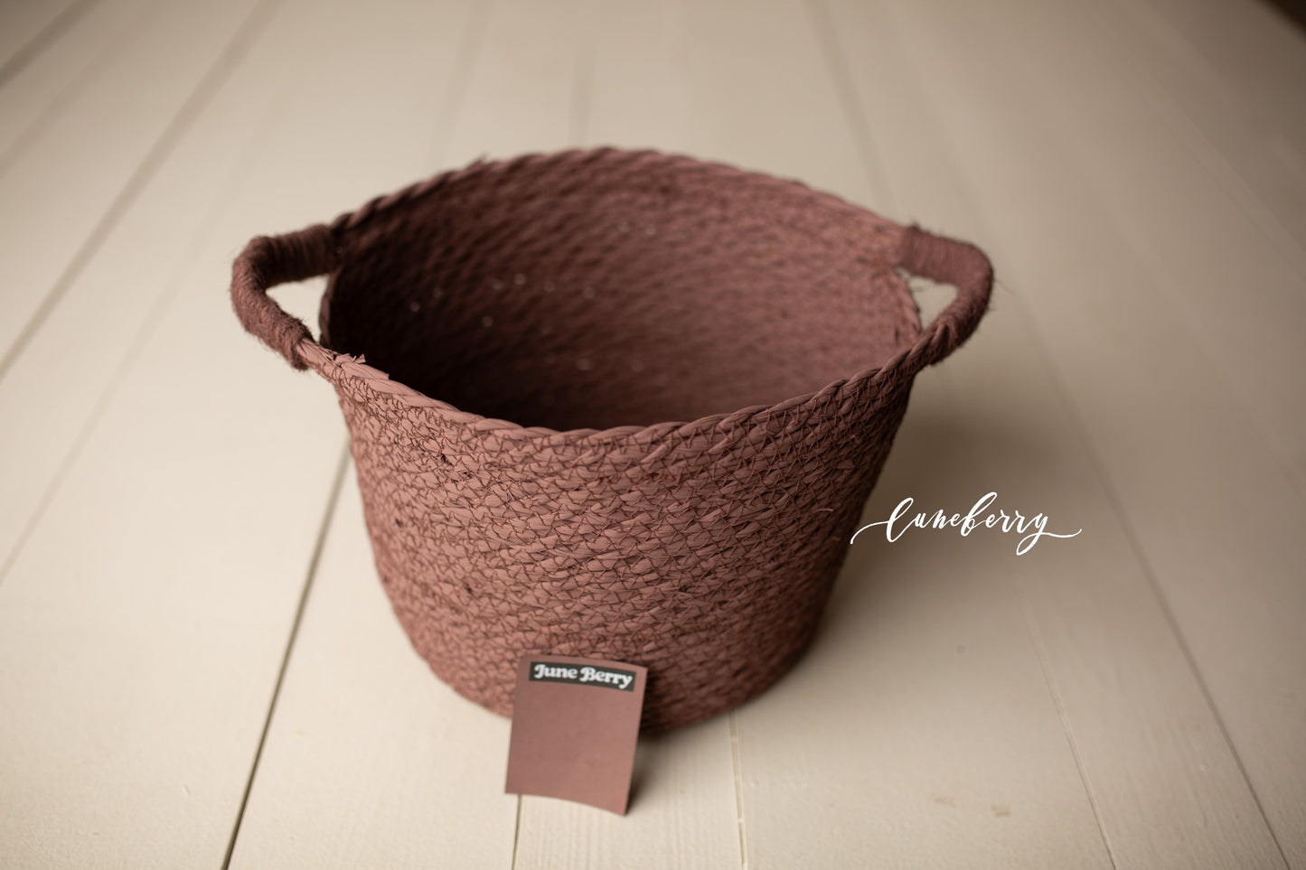 JUNE BERRY Itty Bitty Basket- NN Seamless