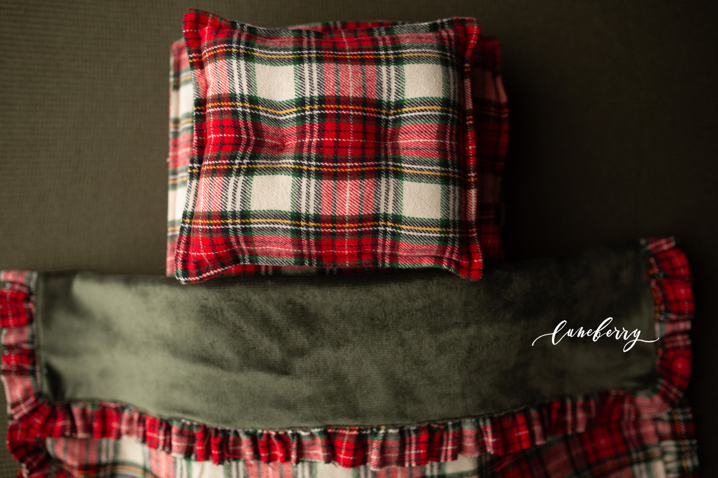 Christmas Plaid Mattress Cover + Blankie