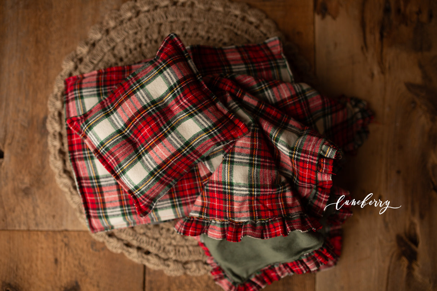 Christmas Plaid Mattress Cover + Blankie
