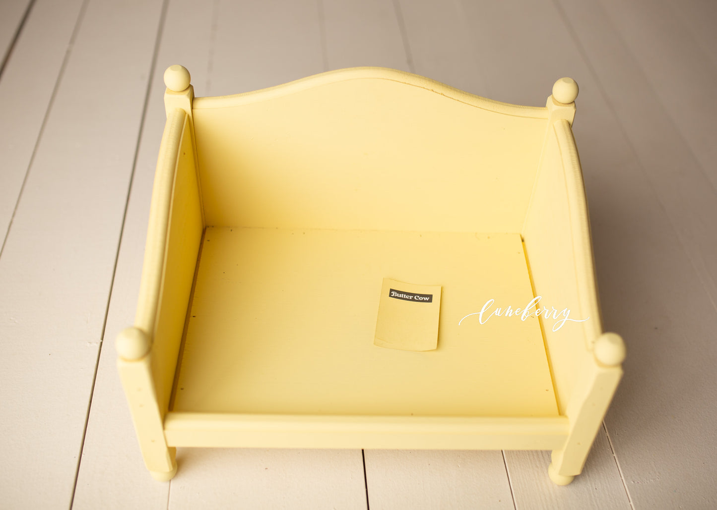 BUTTER COW Wooden Bed- NN Seamless