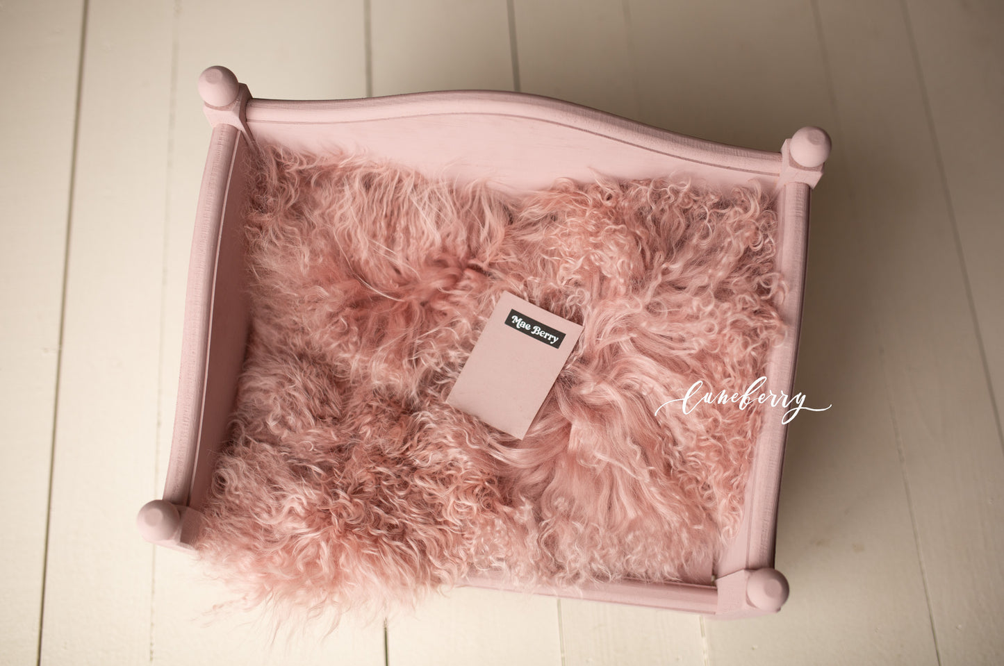 MAE BERRY Wooden Bed- NN Seamless