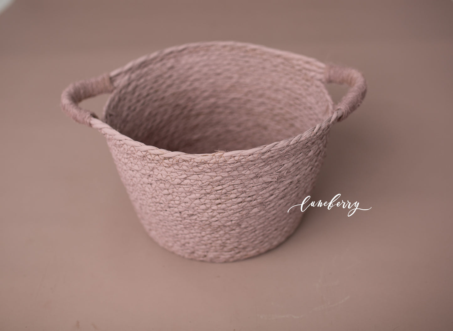 MAE BERRY Itty Bitty Basket- NN Seamless