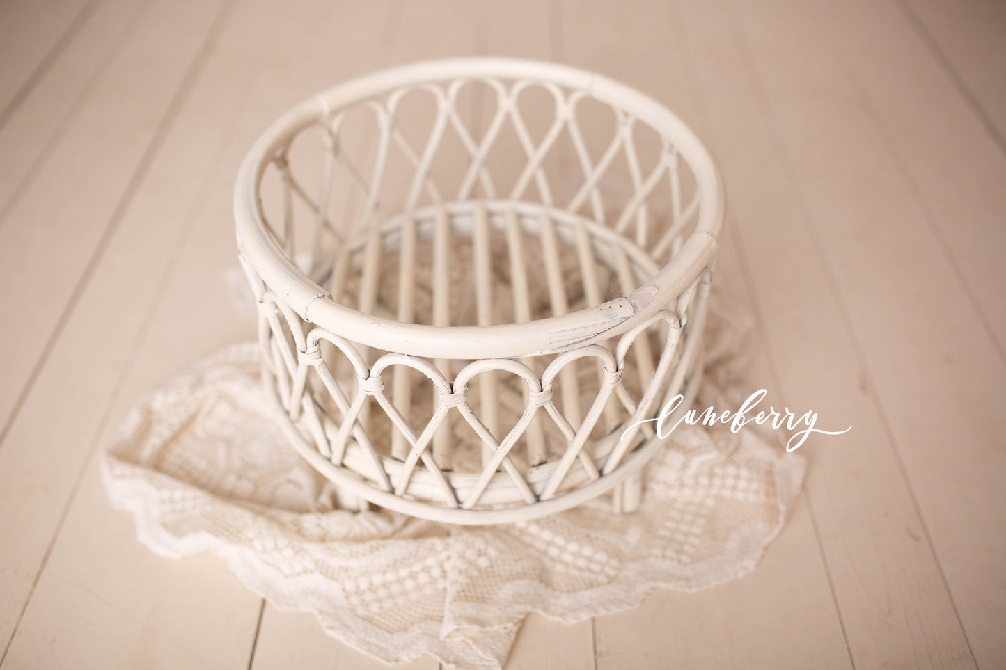 The Johna - Cream Bamboo Round Basket