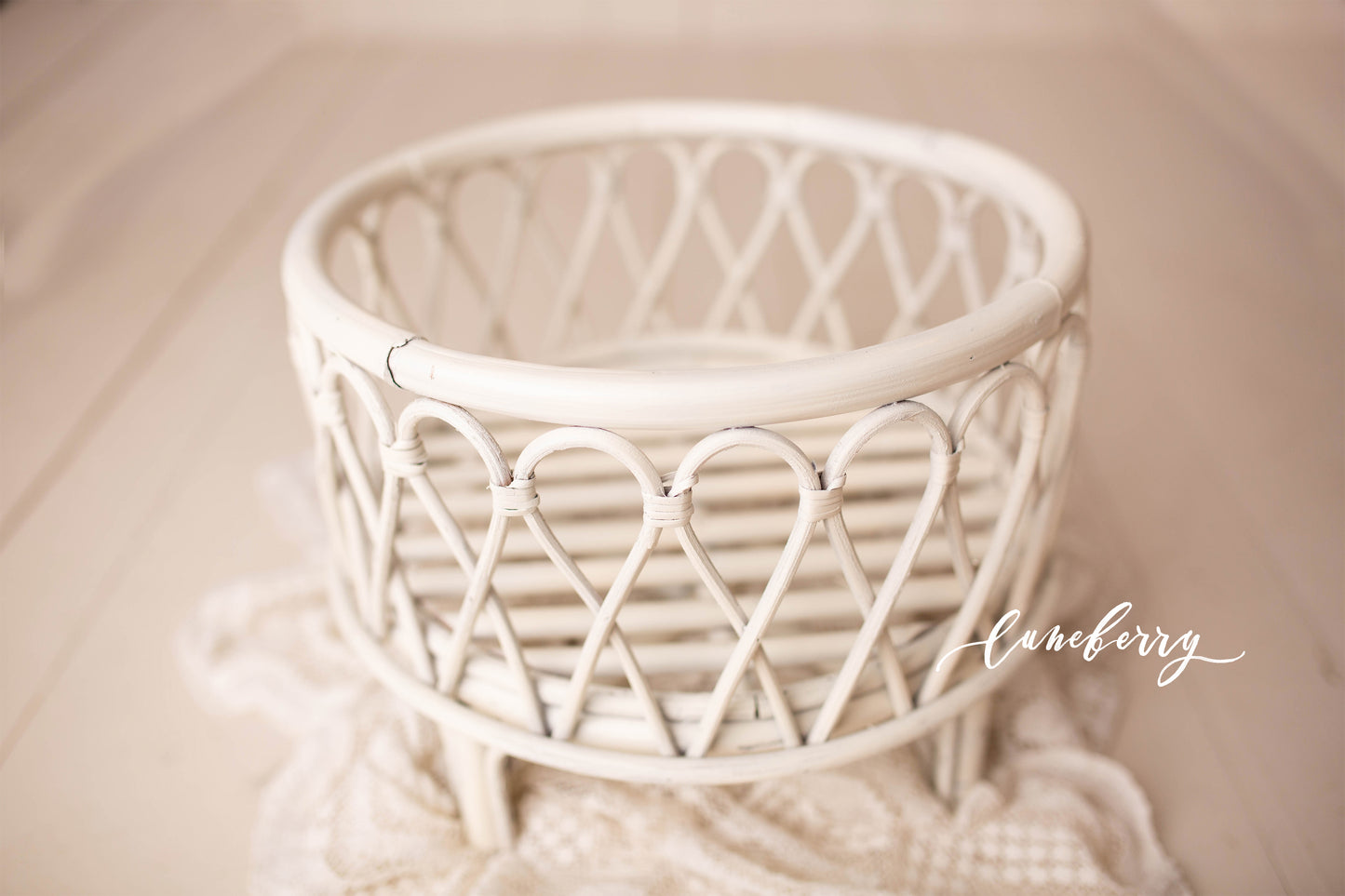 The Johna - Cream Bamboo Round Basket