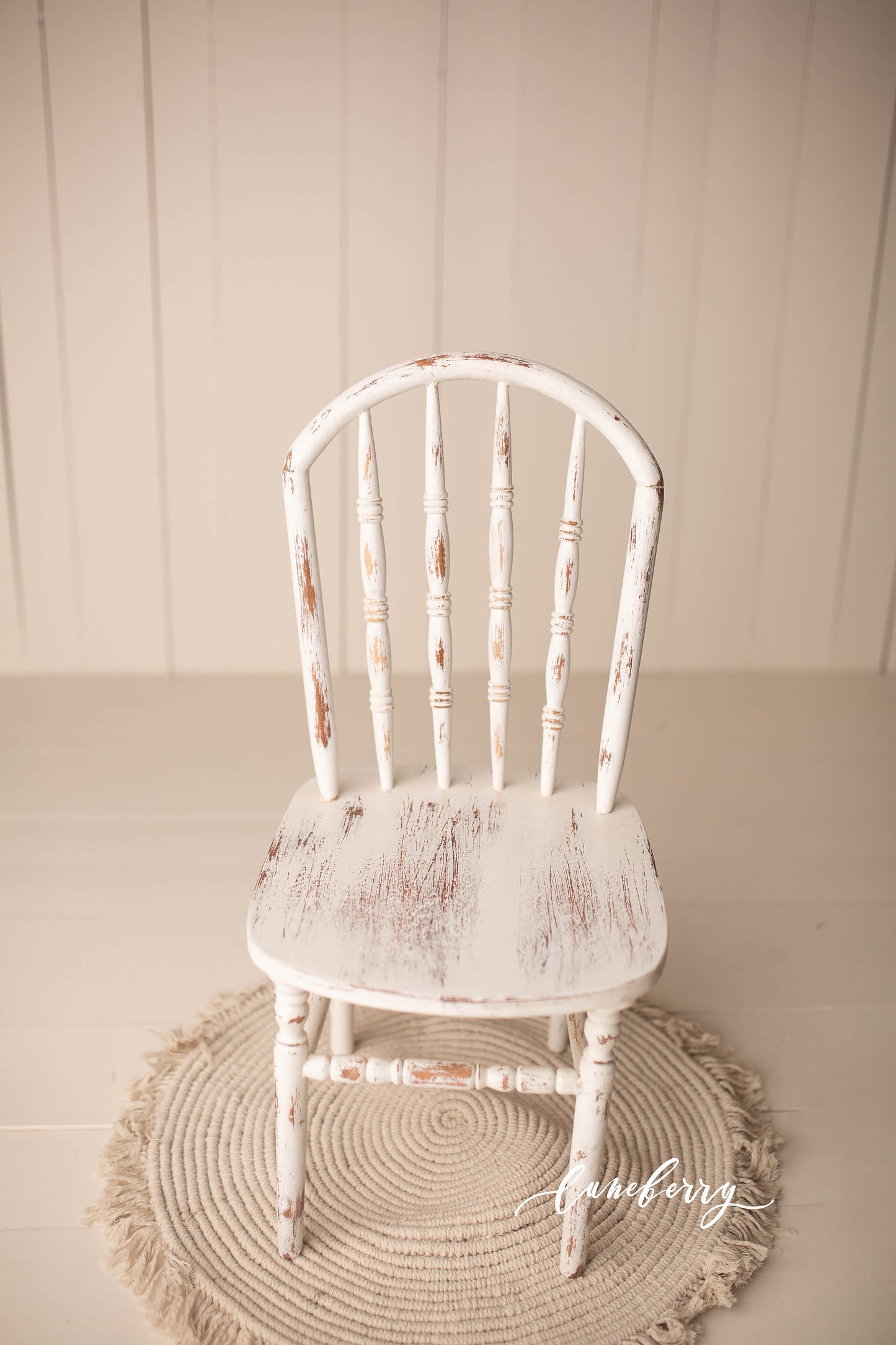 Windsor Spindle Chair - 2 Colors Available